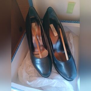 Simply Vera / Vera WangBlack Leather Women's Shoes